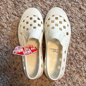 Vans Shoes Mens sz 6 Women’s sz 7.5 Classic Slip-On Off White Rubber Shoe
